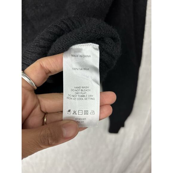 Quince Womens Small 100% Yak Wool Knit Sweater Turtleneck Cozy Minimalist - Picture 4 of 7